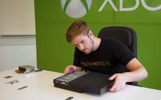 พีซีสำหรับเล่นเกมที่มีประสิทธิภาพของ Xbox One X ราคาเท่าไหร่?